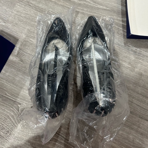 Stuart Weitzman Sparkler Black Satin Heels. Pre owned used condition. - Picture 2 of 7